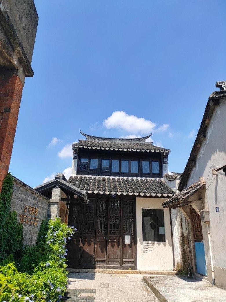 逃出灰绿房
